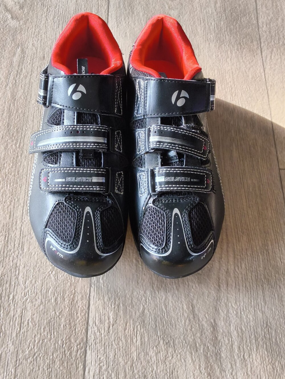 Bontrager Solstice Road Cycling Shoes Black Red Mens US 7 / EU 40 SPD Cleat Com